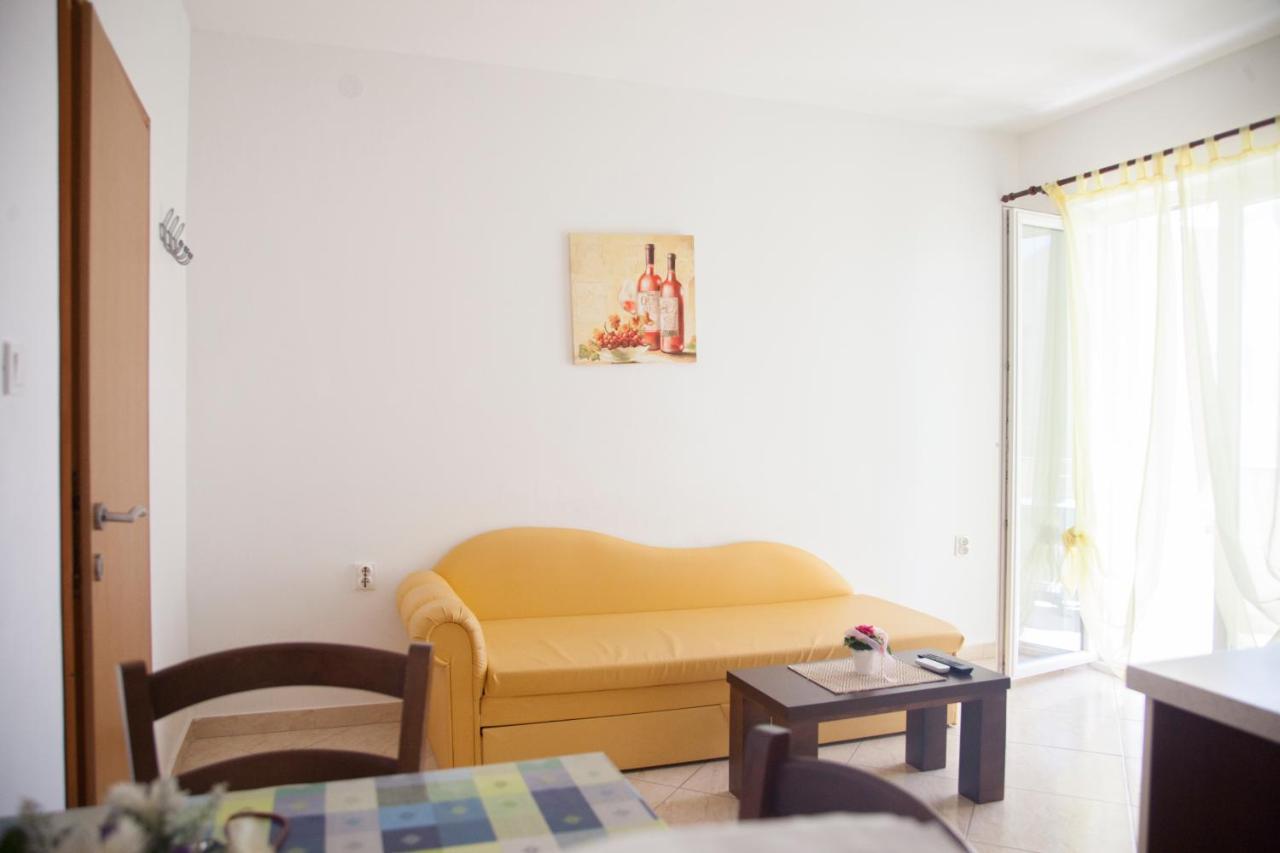 Ferienwohnung haus toni Ražanac Exterior foto